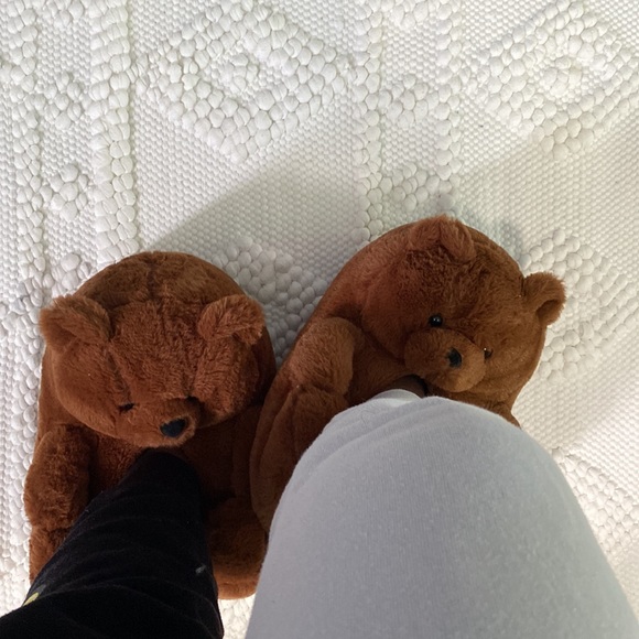 The cutest, warmest bear slippers ever! - Picture 3 of 3